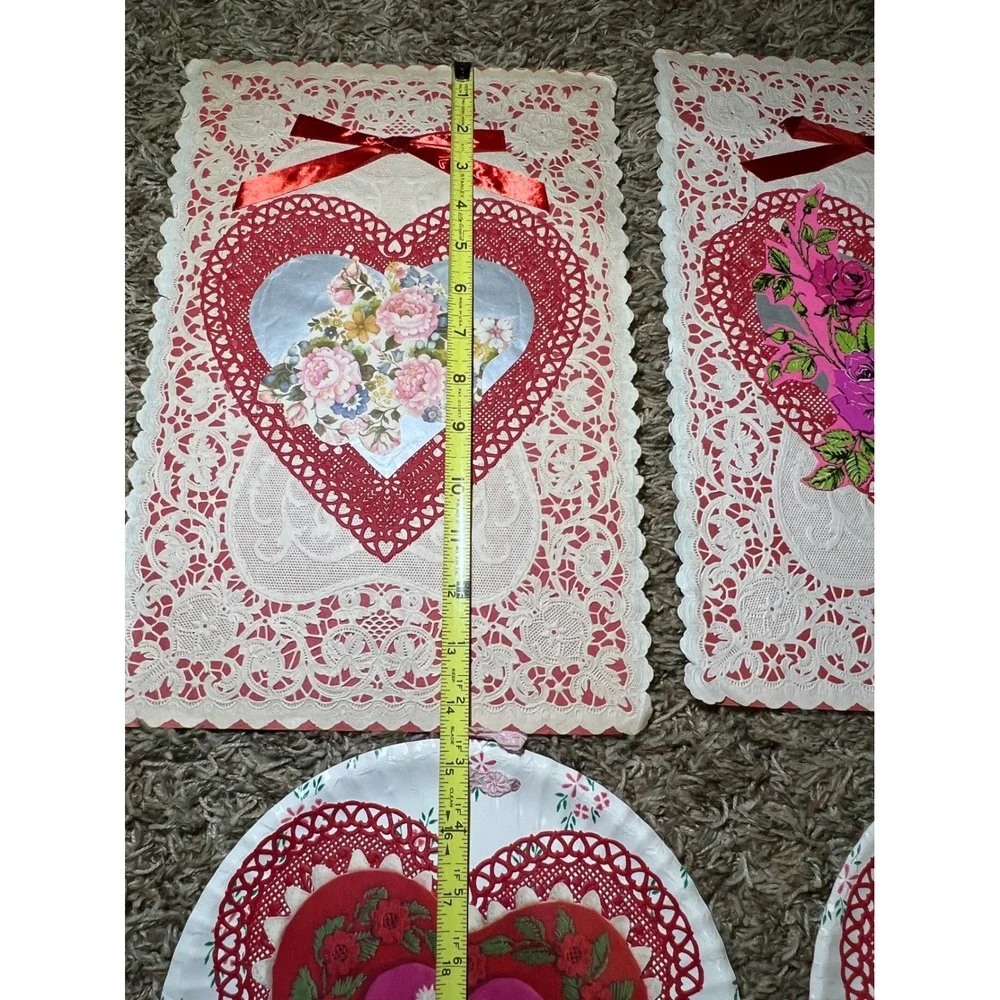 Vintage 1970'sLot Valentine Paper‎ Hearts Cards Doilies